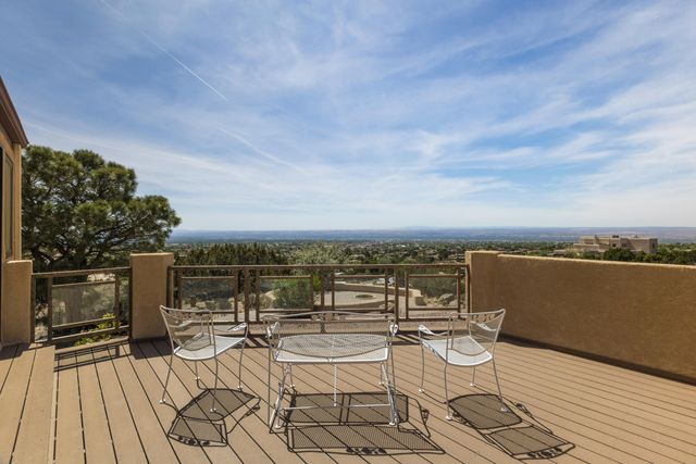 309 Big Horn Ridge Drive NE, Albuquerque, NM 87122