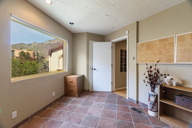 309 Big Horn Ridge Drive NE, Albuquerque, NM 87122