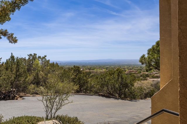 309 Big Horn Ridge Drive NE, Albuquerque, NM 87122