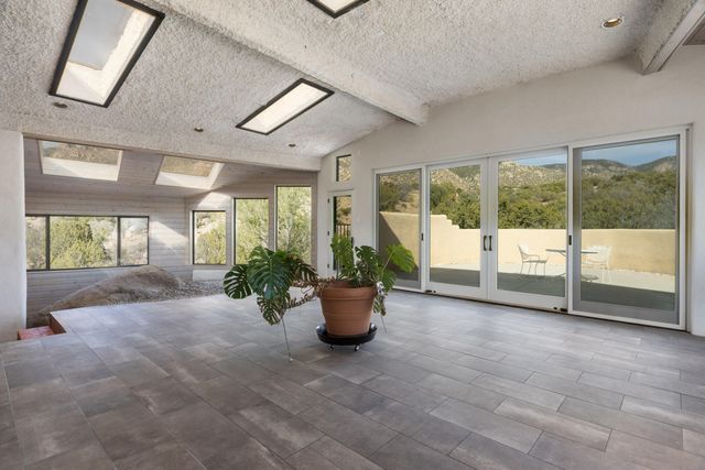 309 Big Horn Ridge Drive NE, Albuquerque, NM 87122