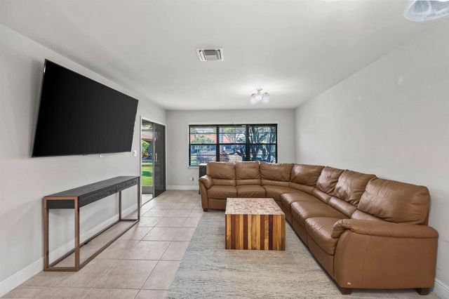 41 Bethesda Park Circle K41, Boynton Beach, FL 33435