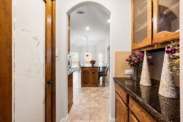 6417 Belhaven Drive, Fort Worth, TX 76123