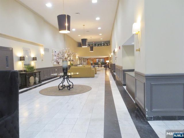 1265 15th 14F, Fort Lee, NJ 07024