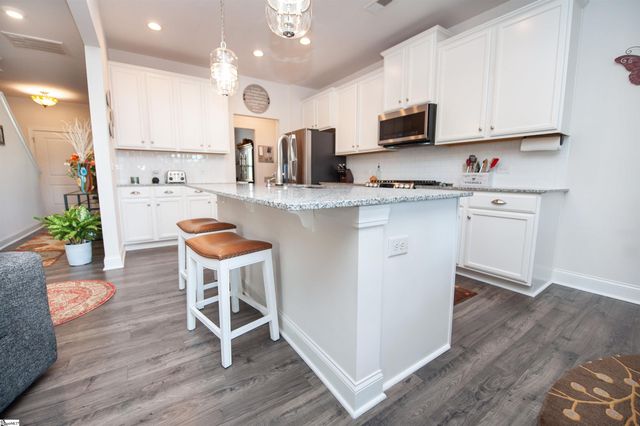 282 Braselton Street, Duncan, SC 29334