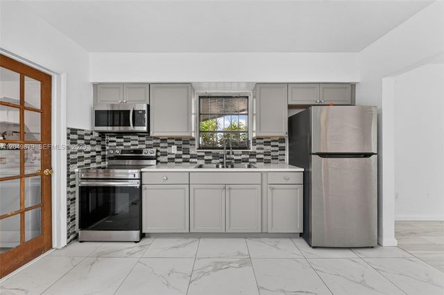 2420 NW 141st St, Opa-locka, FL 33054