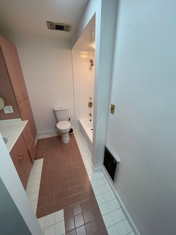 1276 Washington St A, Weymouth, MA 02189