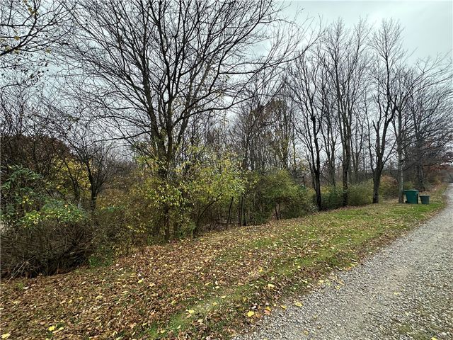 147 Valley Street, Derry Twp, PA 15627