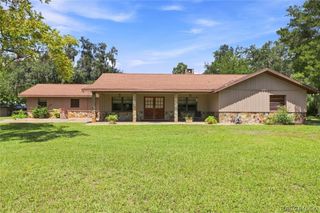 10265 W Springtree Lane, Crystal River, FL 34428