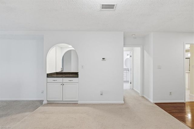 255 College Cross Apt 72, Norfolk, VA 23510