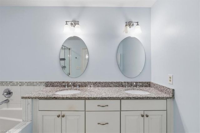 255 College Cross Apt 72, Norfolk, VA 23510