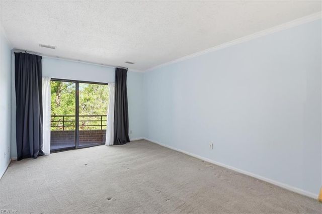 255 College Cross Apt 72, Norfolk, VA 23510