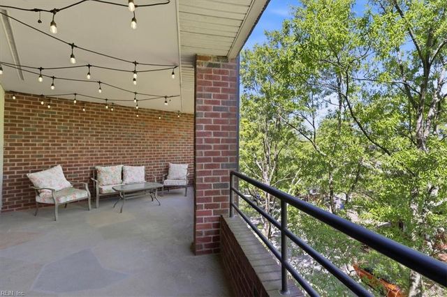 255 College Cross Apt 72, Norfolk, VA 23510