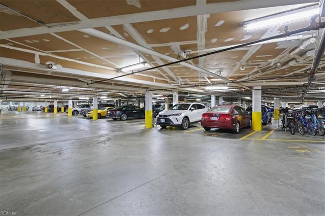 255 College Cross Apt 72, Norfolk, VA 23510