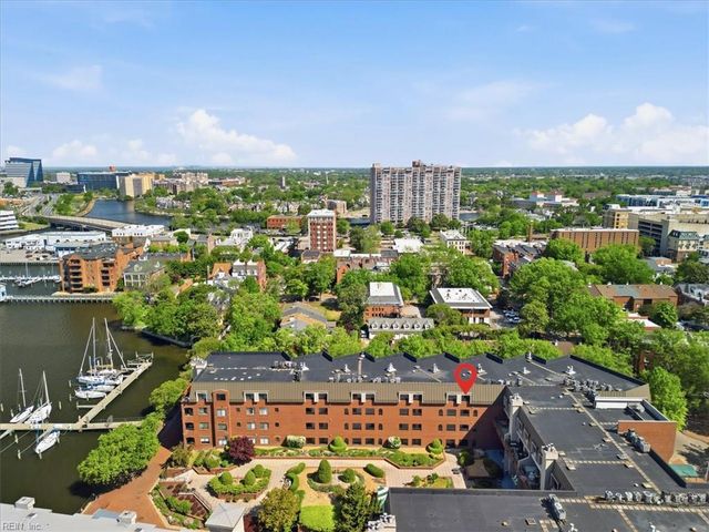 255 College Cross Apt 72, Norfolk, VA 23510