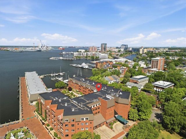 255 College Cross Apt 72, Norfolk, VA 23510