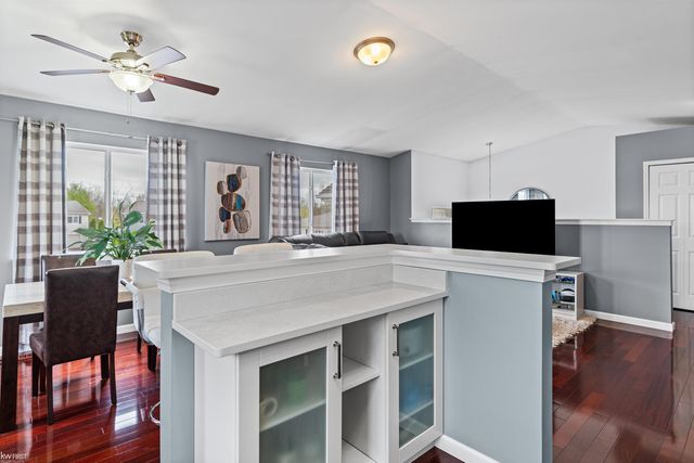 1170 Parklane Circle, Grand Blanc, MI 48439