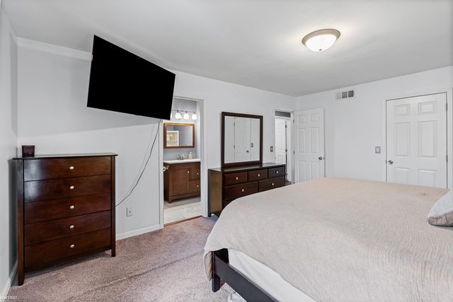 1170 Parklane Circle, Grand Blanc, MI 48439