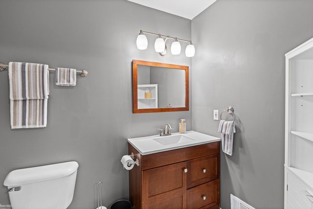 1170 Parklane Circle, Grand Blanc, MI 48439