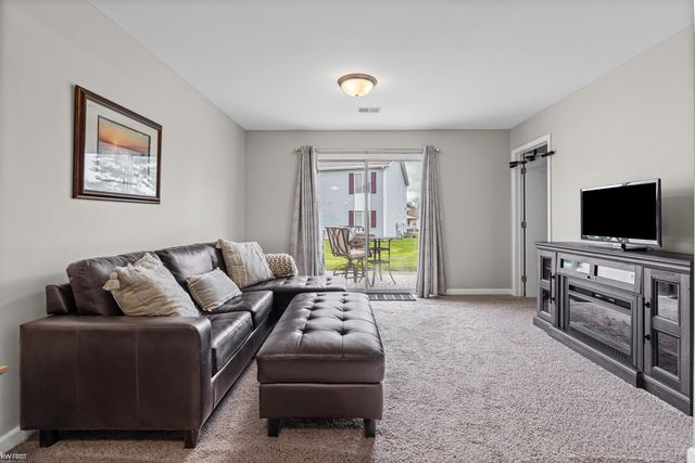 1170 Parklane Circle, Grand Blanc, MI 48439