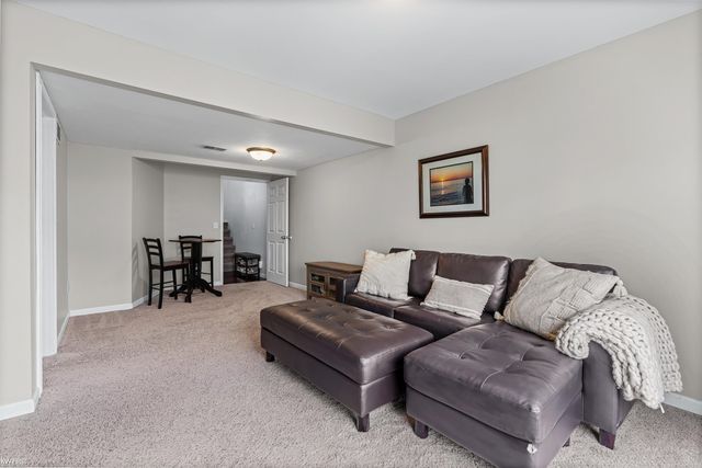 1170 Parklane Circle, Grand Blanc, MI 48439