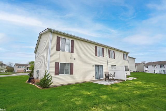 1170 Parklane Circle, Grand Blanc, MI 48439