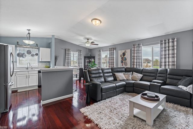 1170 Parklane Circle, Grand Blanc, MI 48439