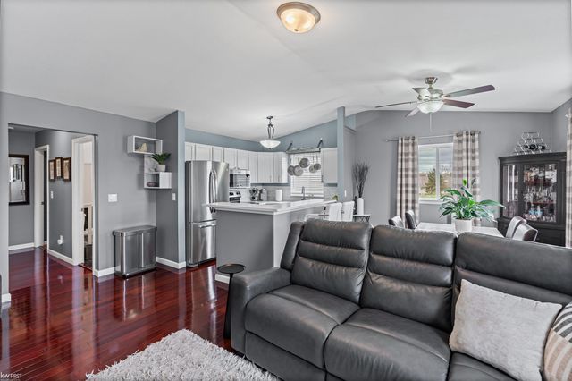 1170 Parklane Circle, Grand Blanc, MI 48439