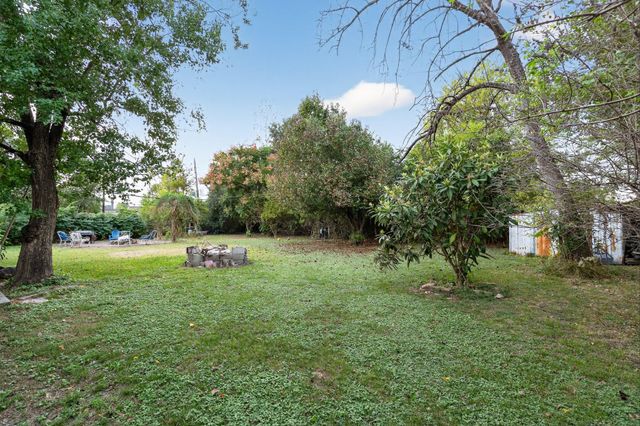 119 Southbrook Circle, Houston, TX 77060