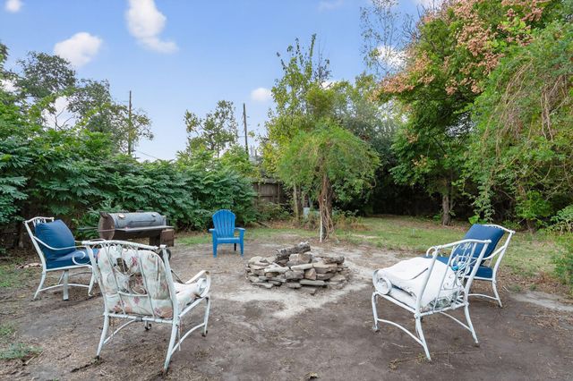 119 Southbrook Circle, Houston, TX 77060