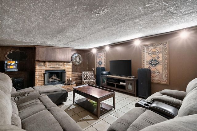 119 Southbrook Circle, Houston, TX 77060