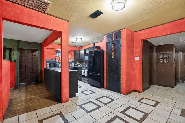 119 Southbrook Circle, Houston, TX 77060