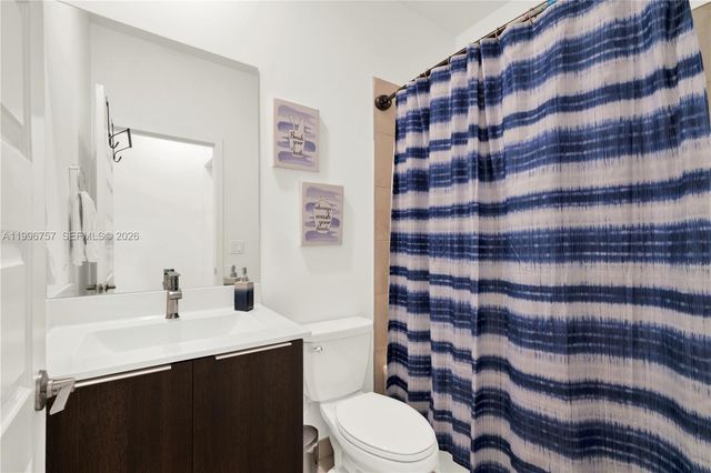 8319 NW 49th St, Doral, FL 33166