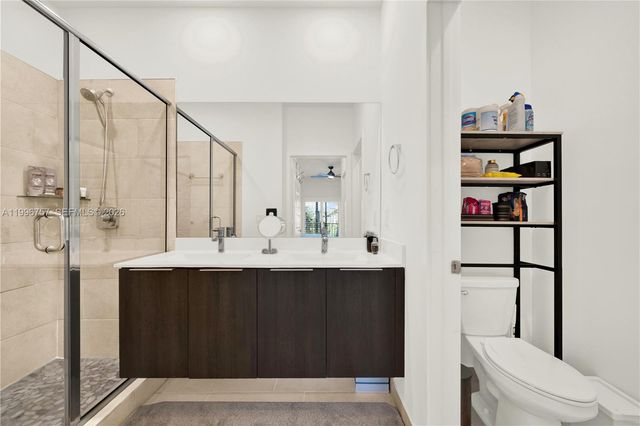 8319 NW 49th St, Doral, FL 33166