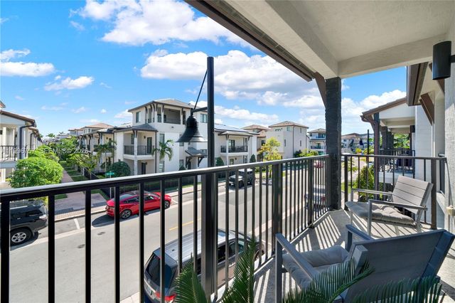 8319 NW 49th St, Doral, FL 33166