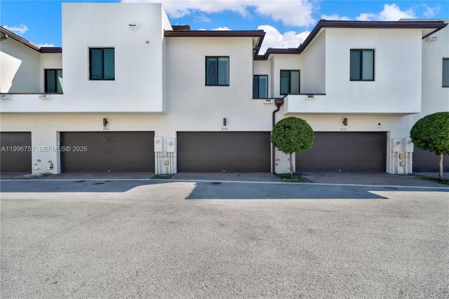 8319 NW 49th St, Doral, FL 33166