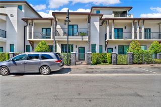 8319 NW 49th St, Doral, FL 33166