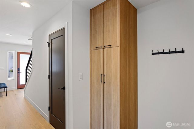 4428 Dayton Avenue N, Seattle, WA 98103