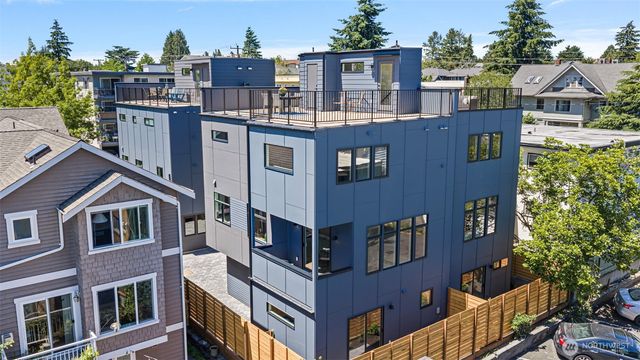 4428 Dayton Avenue N, Seattle, WA 98103