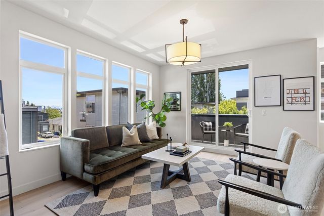 4428 Dayton Avenue N, Seattle, WA 98103
