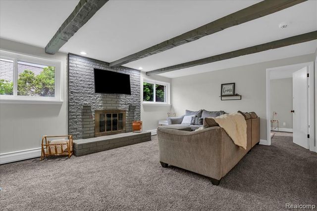 29994 Rambling Road, Southfield, MI 48076