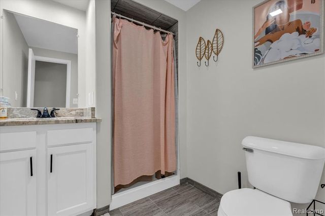 29994 Rambling Road, Southfield, MI 48076