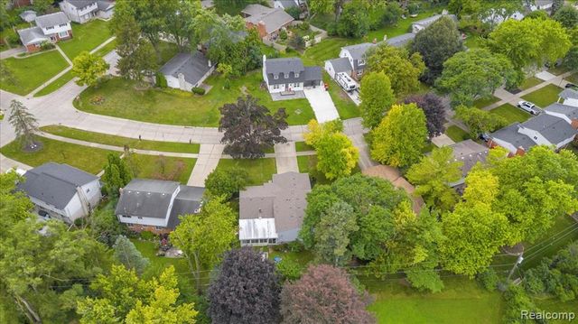 29994 Rambling Road, Southfield, MI 48076