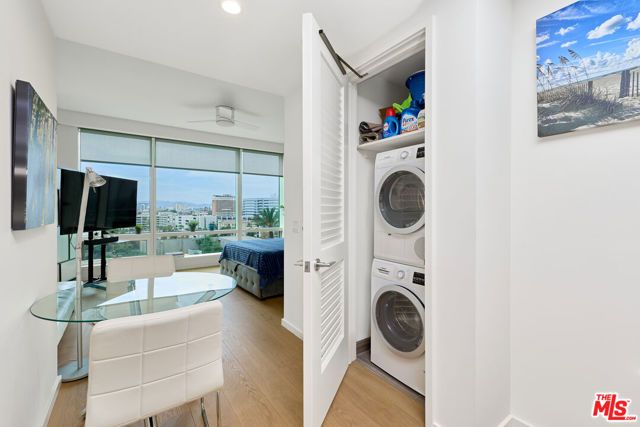 877 S Francisco Street 1220, Los Angeles, CA 90017