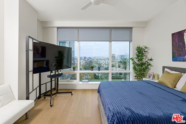 877 S Francisco Street 1220, Los Angeles, CA 90017
