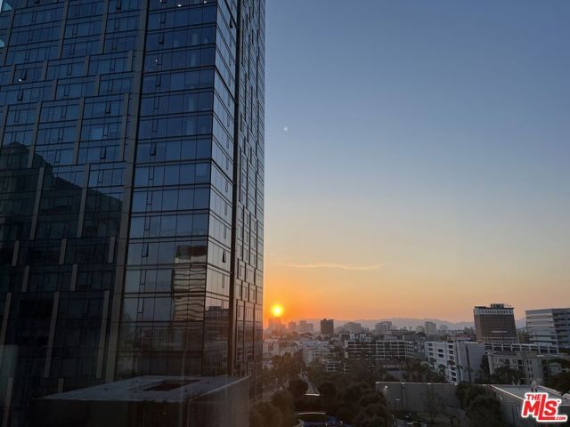 877 S Francisco Street 1220, Los Angeles, CA 90017