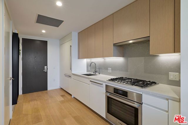 877 S Francisco Street 1220, Los Angeles, CA 90017