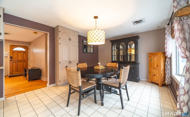 108 Wayne Lane, Meriden, CT 06450