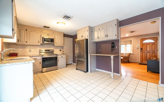 108 Wayne Lane, Meriden, CT 06450