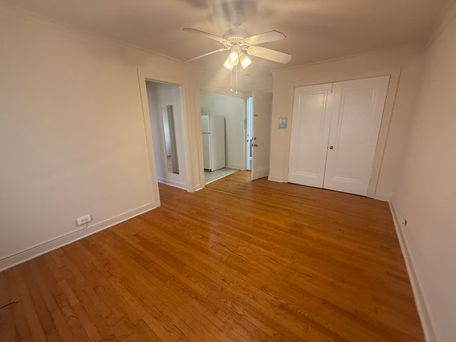 18 E Northwest Highway 5, Arlington Heights, IL 60004