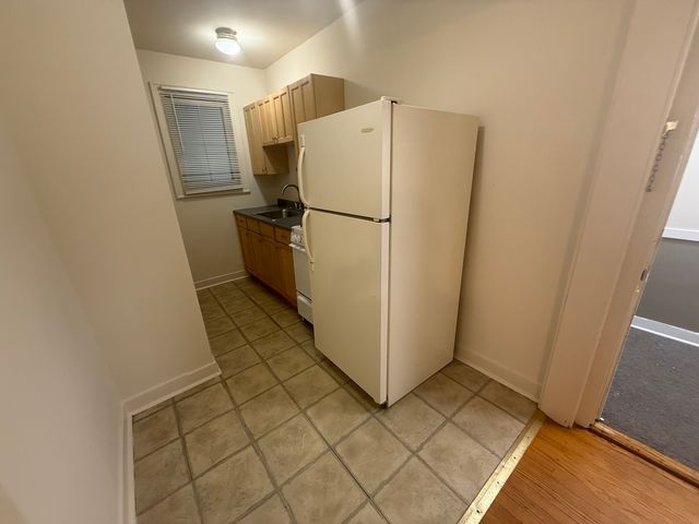 18 E Northwest Highway 5, Arlington Heights, IL 60004
